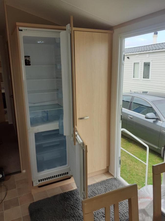Rick'S Retreat Static Caravan Near The Beach With Free Wifi ロジーマス エクステリア 写真